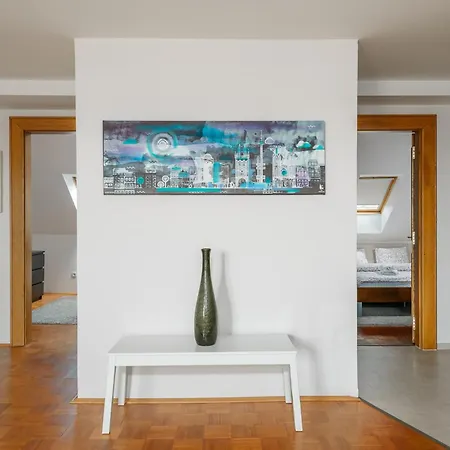 Roy 2 Bdr Apartment With Prague Castle View, Parking & Ac Esterno foto