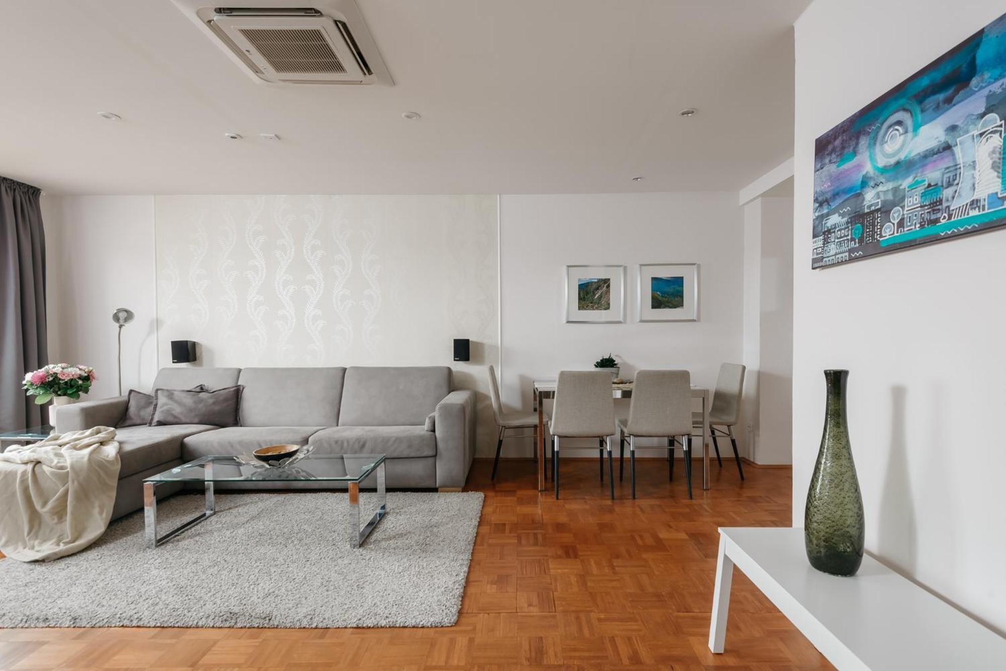 Apartment Roy 2 Bdr With Castle View, Parking & Ac *