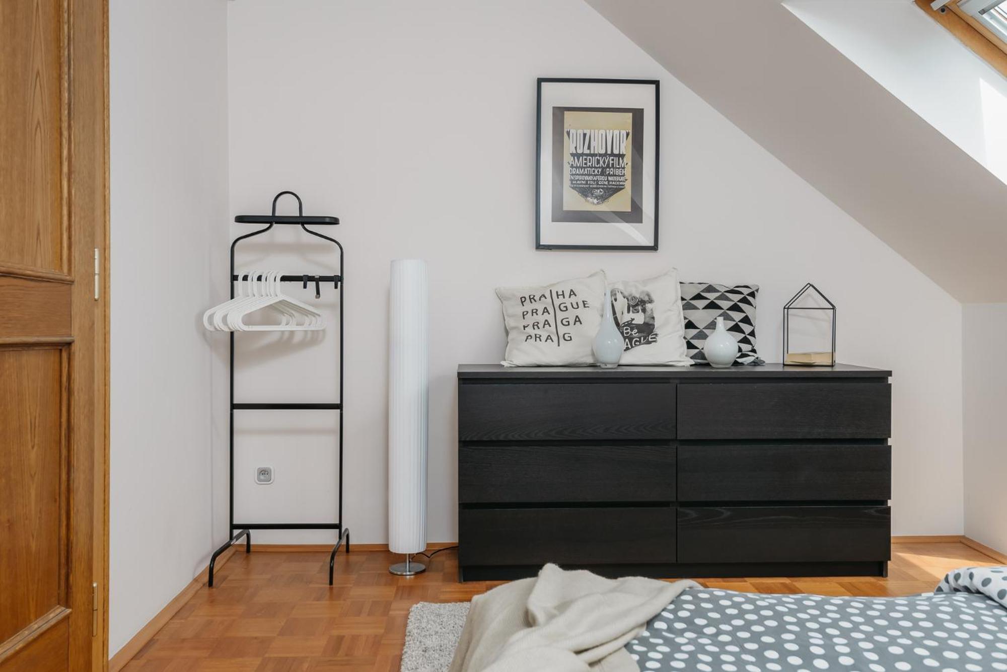 Roy 2 Bdr With Castle View, Parking & Ac Apartment